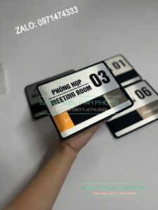Bảng trượt, biển đẩy ngang, bảng kéo ngang, biển đổi nội dung