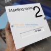 Bảng phòng họp trạng thái, bảng trượt phòng họp vuông, bảng meeting room mica, bảng đẩy kéo phòng họp